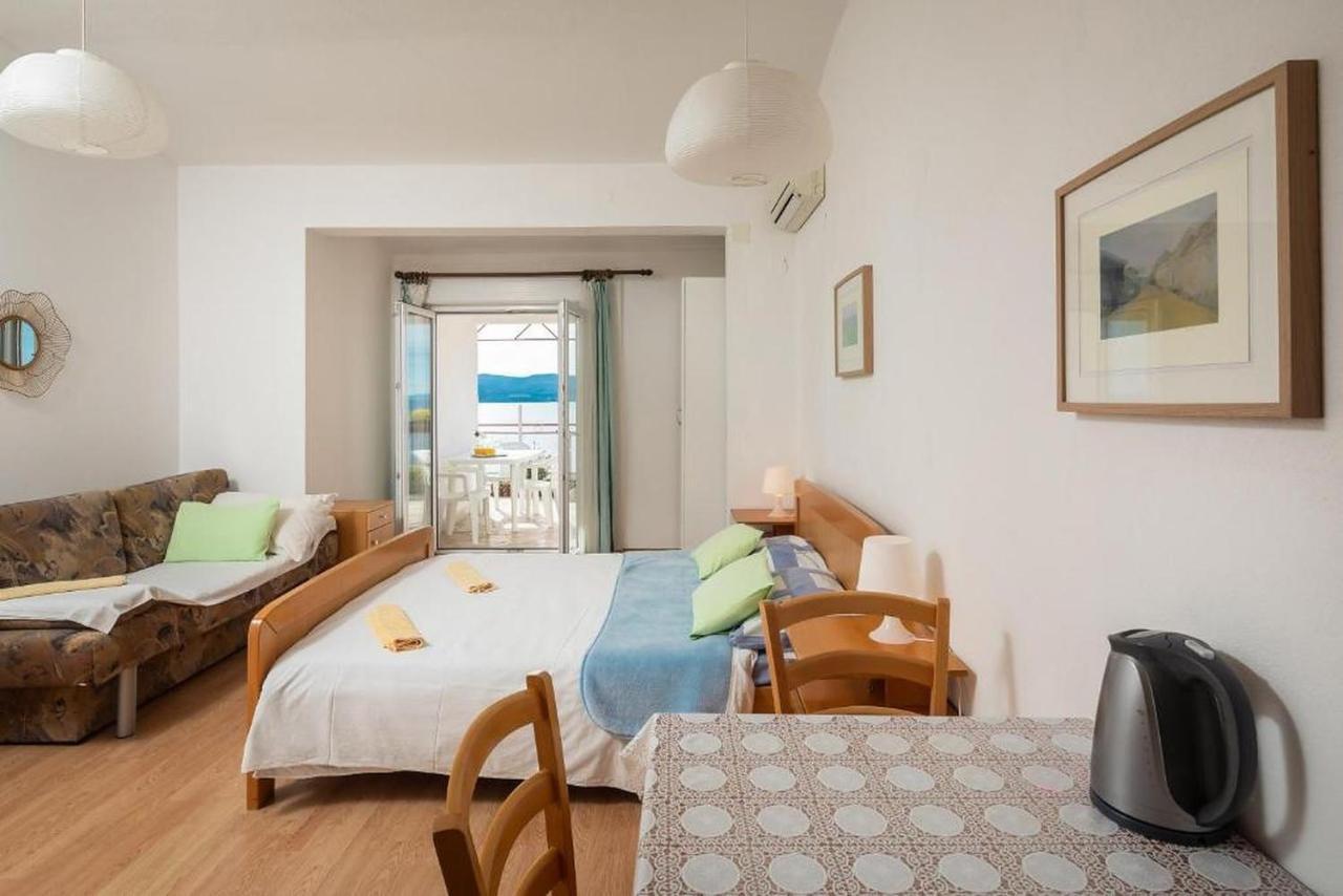 Apartments Roza Omiš Buitenkant foto
