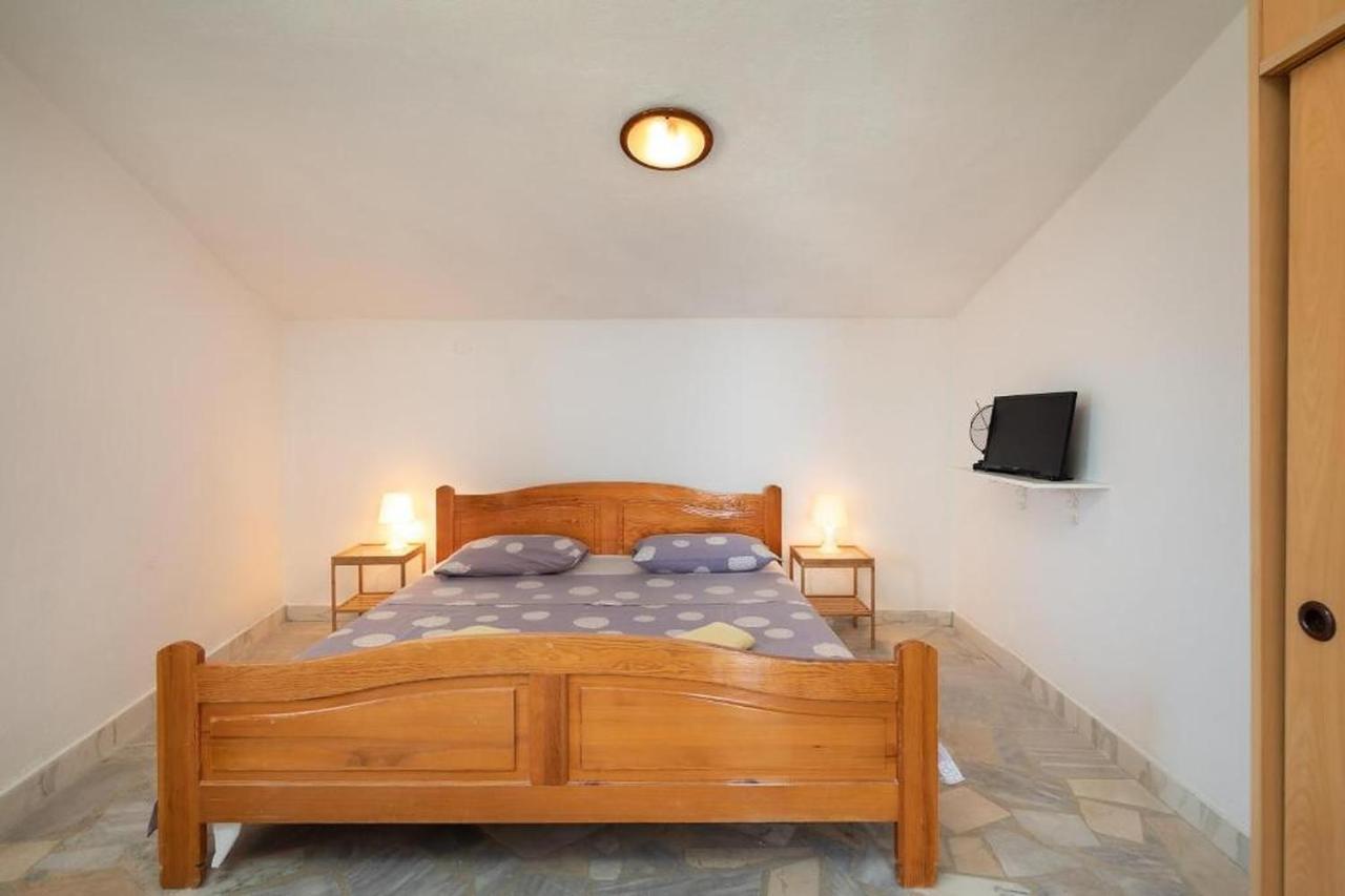 Apartments Roza Omiš Buitenkant foto